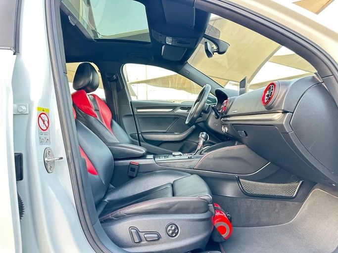 Подержанный Audi S3 III (8V) Рестайлинг, 2.0 л, 2017 в Шардже от Al Hashal Used Cars Белый цвет. GCC | AUTO.AE