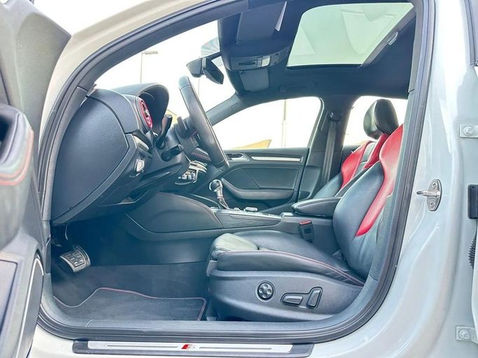 Подержанный Audi S3 III (8V) Рестайлинг, 2.0 л, 2017 в Шардже от Al Hashal Used Cars Белый цвет. GCC | AUTO.AE