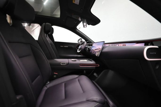 New Avatr 07, 1.5 l, 2025 in Sharjah by Al Qassem Cars Trading, Grey color. Other | AUTO.AE