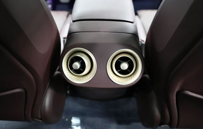 New Avatr 11 I Facelift, 1.5 l, 2025 in Sharjah by Al Qassem Cars Trading, Grey color. Other | AUTO.AE