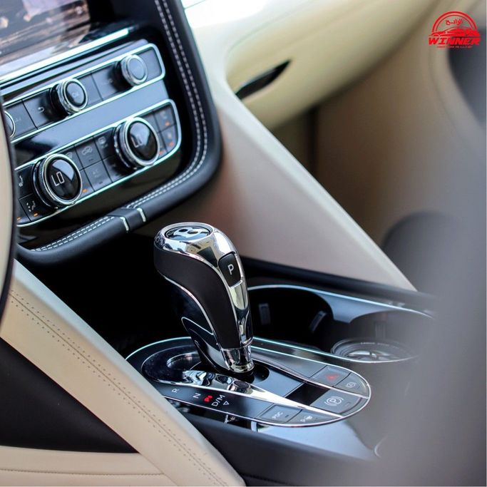 Used Bentley Bentayga I Facelift, 4.0 l, 2023 in Sharjah by MK Cars, White color. American Specs | AUTO.AE