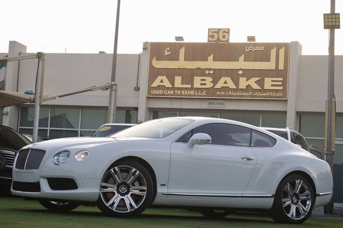 Подержанный Bentley Continental GT II, 4.0 л, 2015 в Шардже от Al Bake Used Cars Белый цвет. GCC | AUTO.AE