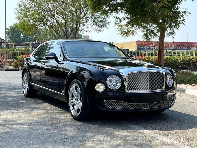 Подержанный Bentley Mulsanne II, 6.8 л, 2015 в Шардже от First Choice Cars Черный цвет. GCC | AUTO.AE