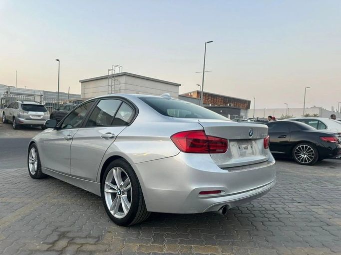 Used BMW 3 Series 320i VI (F3x) Facelift, 2.0 l, 2018 in Sharjah by Laqtah Used Cars, Silver color. American Specs | AUTO.AE