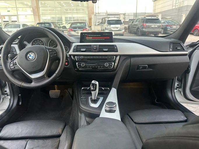 Used BMW 3 Series 320i VI (F3x) Facelift, 2.0 l, 2018 in Sharjah by Laqtah Used Cars, Silver color. American Specs | AUTO.AE