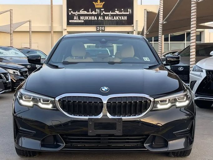 Used BMW 3 Series 330i xDrive VII (G2x), 2.0 l, 2020 in Sharjah by Al Nukhba Al Malakyah Used Cars, Black color. American Specs | AUTO.AE