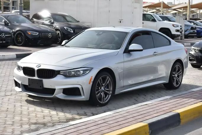 Подержанный BMW 4 Series 440i xDrive F32/F33/F36 Рестайлинг, 3.0 л, 2019 в Шардже от Alfaris Used Cars Серебристый цвет. Other | AUTO.AE