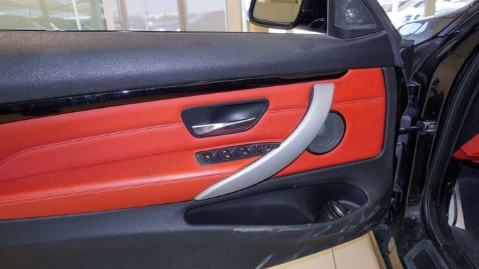 Подержанный BMW 4 Series 430i F32/F33/F36 Рестайлинг, 2.0 л, 2017 в Шардже от Alsalama Motors Черный цвет. GCC | AUTO.AE