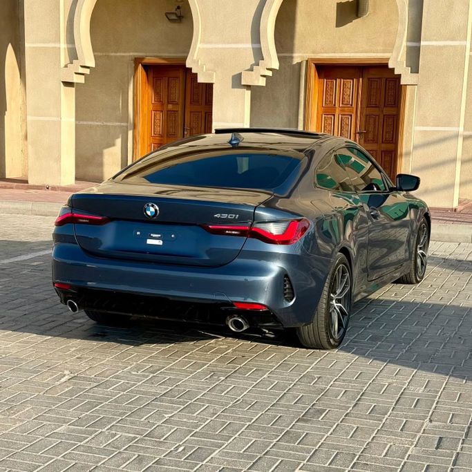 Подержанный BMW 4 Series 430i G22, G23, G26, 2.0 л, 2023 в Шардже от Sarmad Cars Синий цвет. Other | AUTO.AE