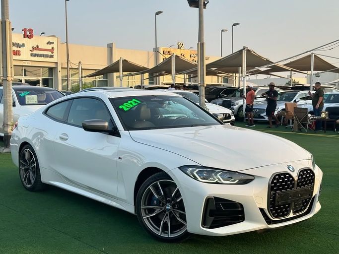 Подержанный BMW 4 Series M440i xDrive G22, G23, G26, 3.0 л, 2021 в Шардже от Badar Used Cars Белый цвет.  | AUTO.AE