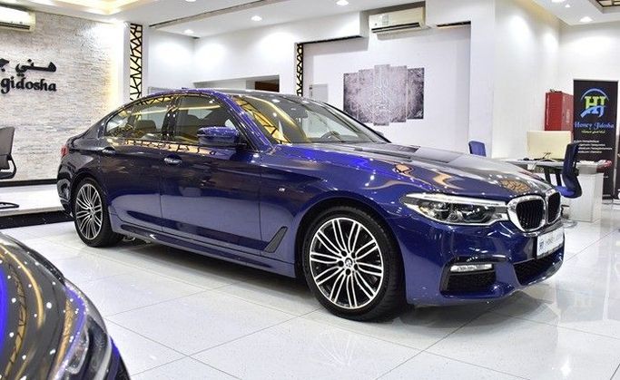 Used BMW 5 Series 530i VII (G30/G31), 2.0 l, 2017 in Sharjah by Honey Gidosha Used Cars Tr., Blue color.  | AUTO.AE