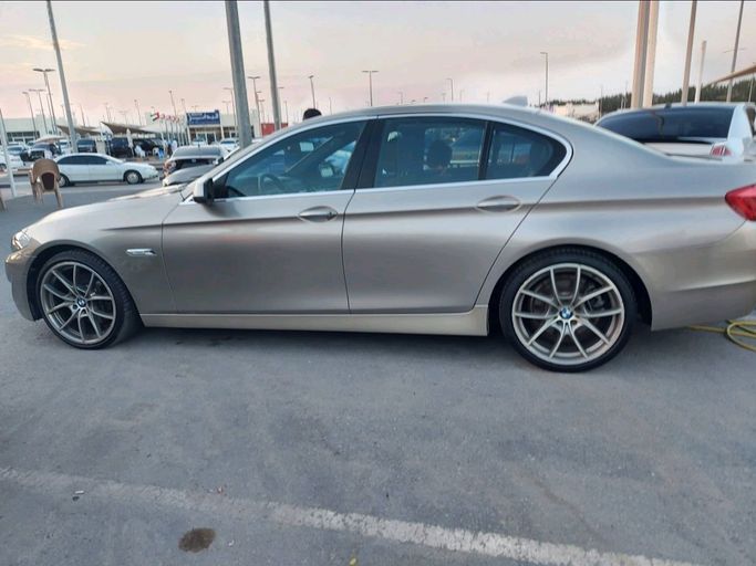 Used BMW 5 Series 535i VI (F10/F11/F07), 3.0 l, 2011 in Sharjah by Almalakyah Cars, Grey color. GCC Specs | AUTO.AE