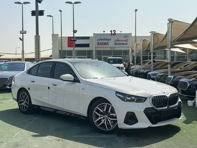 Used BMW 5 Series 520i VIII (G60/G61/G68), 2.0 l, 2024 in Sharjah by Badar Used Cars, White color.  | AUTO.AE