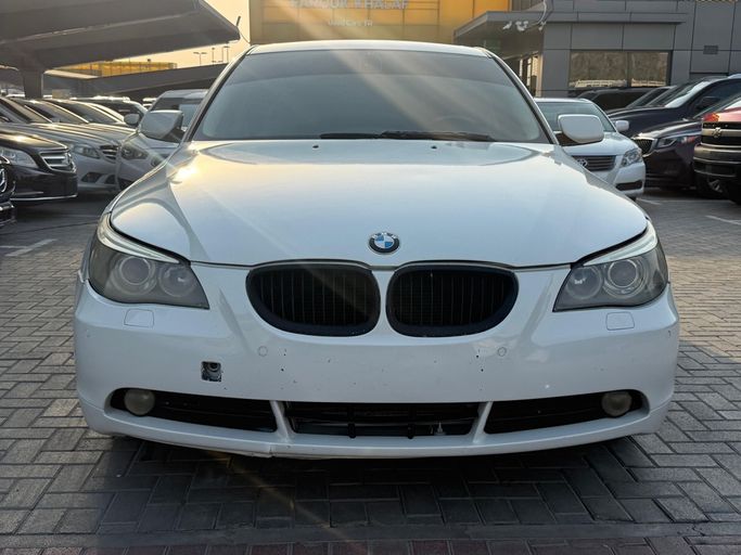 Подержанный BMW 5 Series 523i V (E60/E61) Рестайлинг, 2.5 л, 2008 в Шардже от FAROUK KHALAF Белый цвет. GCC | AUTO.AE | Объявление #269097