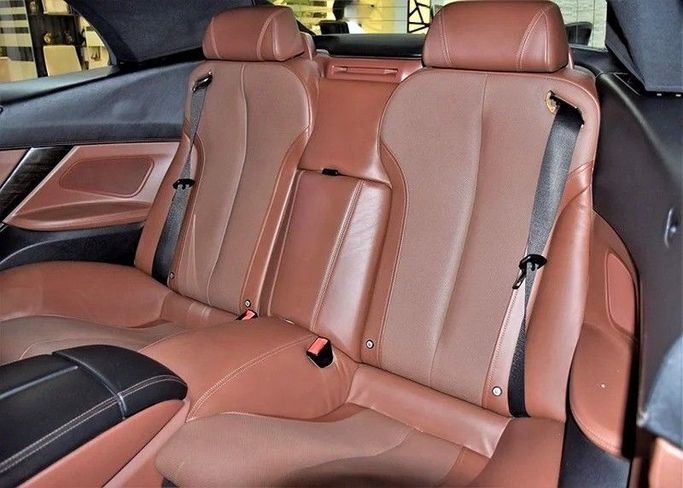 Подержанный BMW 6 Series 650i III (F06/F13/F12), 4.4 л, 2011 в Шардже от Honey Gidosha Used Cars Tr. Белый цвет.  | AUTO.AE