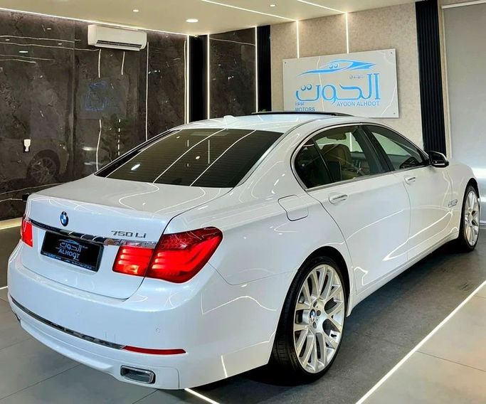Used BMW 7 Series 740Li V (F01/F02/F04) Facelift, 3.0 l, 2014 in Sharjah by Ayoon Alhoot Motors, White color. GCC Specs | AUTO.AE