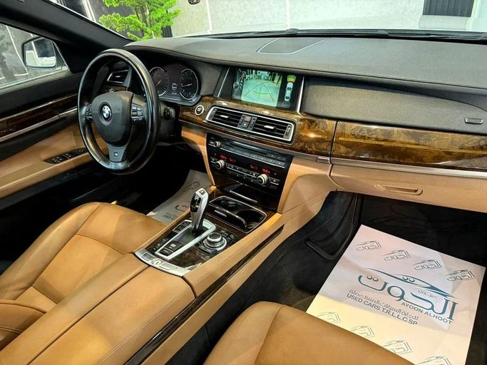 Used BMW 7 Series 740Li V (F01/F02/F04) Facelift, 3.0 l, 2014 in Sharjah by Ayoon Alhoot Motors, White color. GCC Specs | AUTO.AE