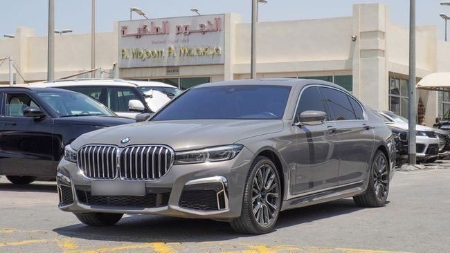 Подержанный BMW 7 Series 730Li VI (G11/G12) Рестайлинг, 0.1 л, 2020 в Шардже от Alnujoom Al Malakiah Used Cars Серый цвет. GCC | AUTO.AE