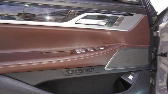 Подержанный BMW 7 Series 730Li VI (G11/G12) Рестайлинг, 0.1 л, 2020 в Шардже от Alnujoom Al Malakiah Used Cars Серый цвет. GCC | AUTO.AE