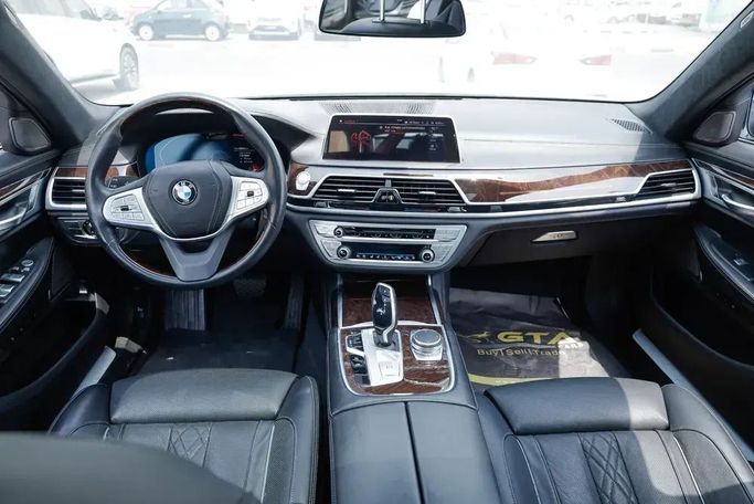 Used BMW 7 Series 740Li xDrive VI (G11/G12) Facelift, 3.0 l, 2020 in Sharjah by Qasr Al Furqan Used Cars, Silver color. GCC Specs | AUTO.AE