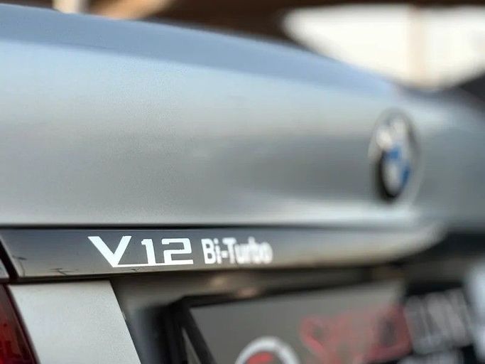 Подержанный BMW 7 Series 750Li xDrive V (F01/F02/F04) Рестайлинг, 4.4 л, 2014 в Шардже от Speed Line Used Cars Серый цвет. GCC | AUTO.AE