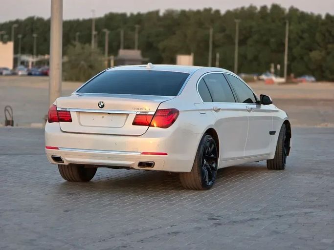 Подержанный BMW 7 Series 740Li VI (G11/G12), 3.0 л, 2017 в Шардже от Al Sayed Ezzat Khamis Белый цвет. GCC | AUTO.AE