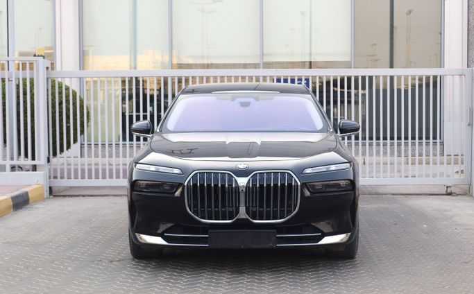 Подержанный BMW 7 Series 735i VII (G70), 3.0 л, 2025 в ОАЭ, Шарджа Черный цвет. GCC | AUTO.AE | Объявление #274342