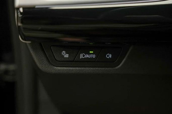 Подержанный BMW iX2 eDrive20, 2024 в Шардже от Almarid Motors Черный цвет. GCC | AUTO.AE