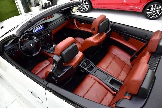 Used BMW M3 IV (E90), 4.0 l, 2011 in Sharjah by Honey Gidosha Used Cars Tr., White color.  | AUTO.AE