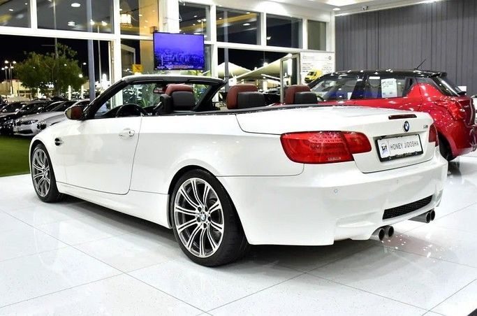 Used BMW M3 IV (E90), 4.0 l, 2011 in Sharjah by Honey Gidosha Used Cars Tr., White color.  | AUTO.AE