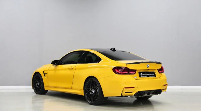 Подержанный BMW M4 F82/F83 Рестайлинг, 3.0 л, 2020 в Шардже от Al Qassem Cars Trading Желтый цвет. Корейская | AUTO.AE