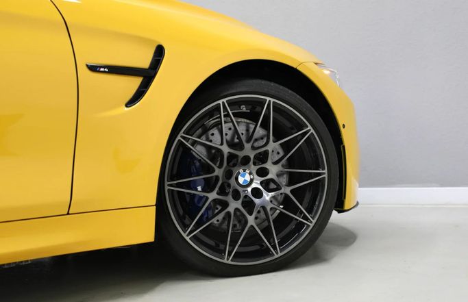 Подержанный BMW M4 F82/F83 Рестайлинг, 3.0 л, 2020 в Шардже от Al Qassem Cars Trading Желтый цвет. Корейская | AUTO.AE
