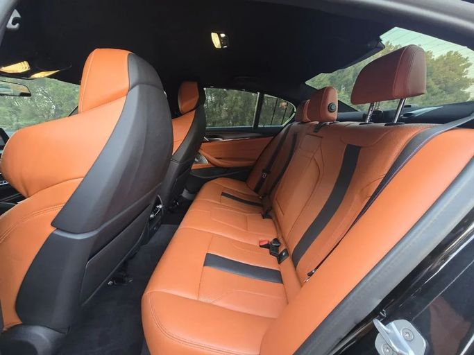 Подержанный BMW M5 Competition VI (F90), 4.4 л, 2019 в Шардже от Al Jana Used Cars Черный цвет. Корейская | AUTO.AE