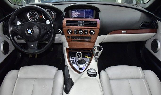 Подержанный BMW M6 II (E63/E64), 5.0 л, 2008 в Шардже от Honey Gidosha Used Cars Tr. Серый цвет.  | AUTO.AE