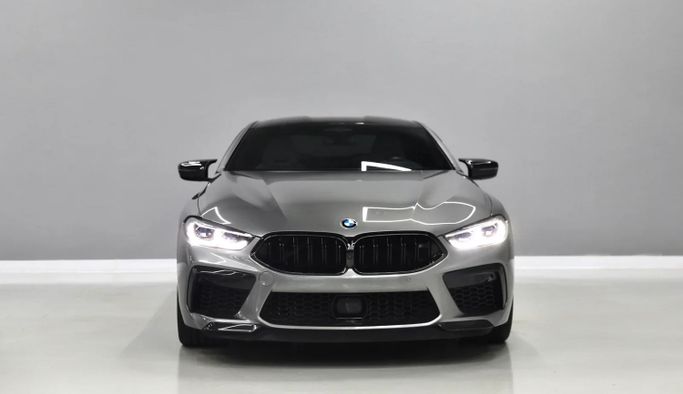 Подержанный BMW M8 Competition I (F91/F92/F93) Рестайлинг, 4.4 л, 2022 в Шардже от Al Qassem Cars Trading Серый цвет. Американская | AUTO.AE