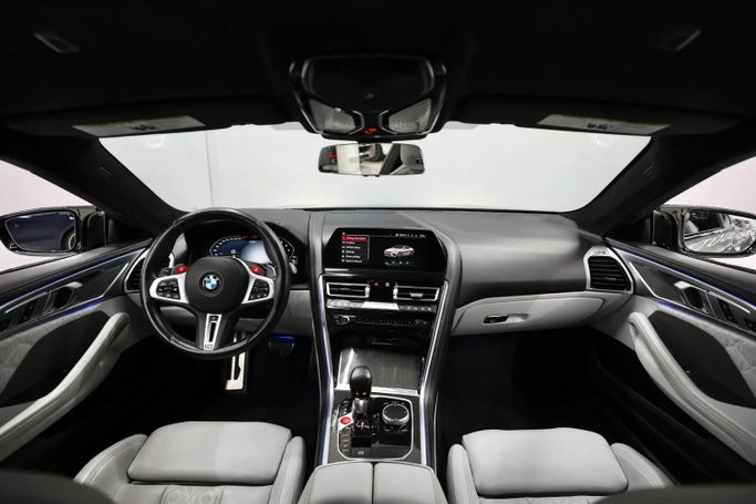 Подержанный BMW M8 Competition I (F91/F92/F93) Рестайлинг, 4.4 л, 2022 в Шардже от Al Qassem Cars Trading Серый цвет. Американская | AUTO.AE