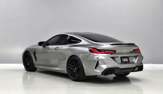 Подержанный BMW M8 Competition I (F91/F92/F93) Рестайлинг, 4.4 л, 2022 в Шардже от Al Qassem Cars Trading Серый цвет. Американская | AUTO.AE