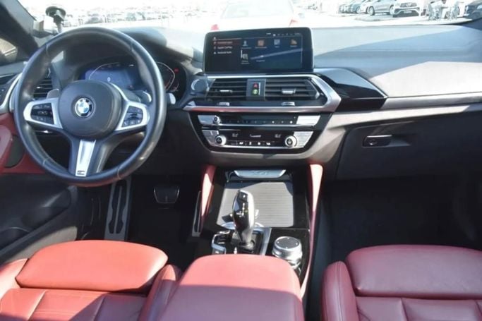 Подержанный BMW X4 30i II (G02), 2.0 л, 2021 в Шардже от Alfaris Used Cars Черный цвет. GCC | AUTO.AE