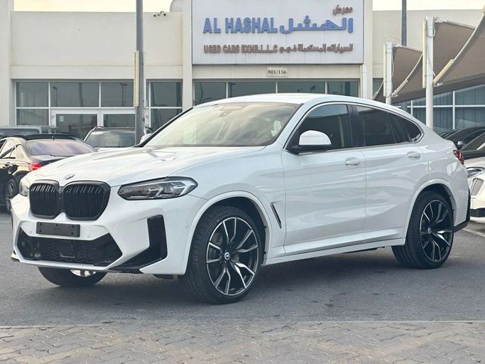 Подержанный BMW X4 M40i II (G02) Рестайлинг, 3.0 л, 2022 в Шардже от Al Hashal Used Cars Белый цвет. Корейская | AUTO.AE