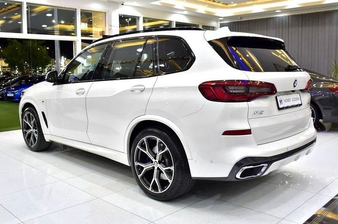 Used BMW X5 40i IV (G05/G18), 3.0 l, 2023 in Sharjah by Honey Gidosha Used Cars Tr., White color. GCC Specs | AUTO.AE