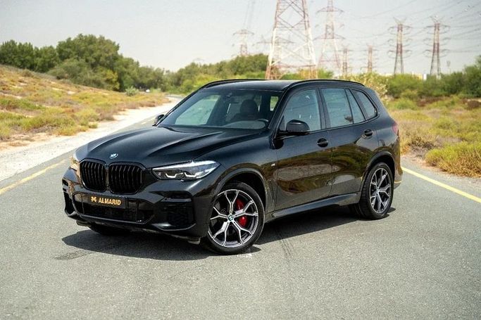 Новый BMW X5 40i IV (G05/G18), 3.0 л, 2023 в Шардже от Almarid Motors Черный цвет. GCC | AUTO.AE