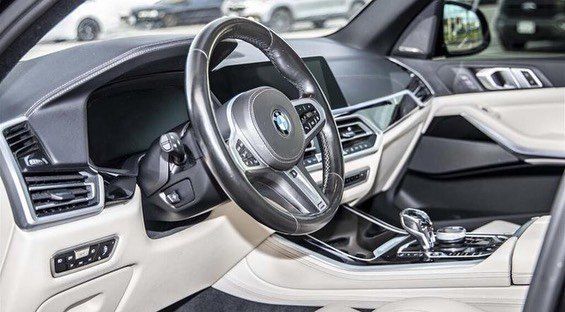 Подержанный BMW X5 40i IV (G05/G18), 3.0 л, 2020 в Шардже от Alfaris Used Cars Черный цвет. Other | AUTO.AE