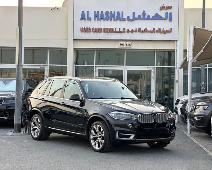 Подержанный BMW X5 35i III (F15), 3.0 л, 2016 в Шардже от Al Hashal Used Cars Коричневый цвет. GCC | AUTO.AE