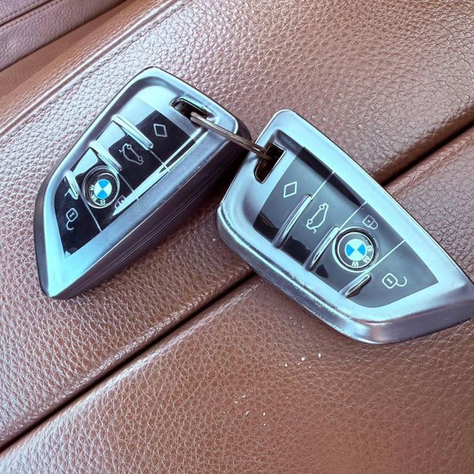 Подержанный BMW X5 35i III (F15), 3.0 л, 2015 в Шардже от Sarmad Cars Белый цвет. Other | AUTO.AE