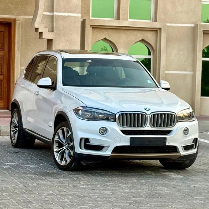 Подержанный BMW X5 35i III (F15), 3.0 л, 2015 в Шардже от Sarmad Cars Белый цвет. Other | AUTO.AE
