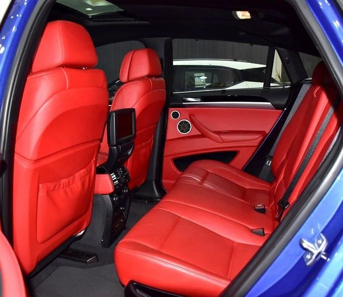 Подержанный BMW X6 M 50i I (E71) Рестайлинг, 4.4 л, 2013 в Шардже от Honey Gidosha Used Cars Tr. Синий цвет. GCC | AUTO.AE