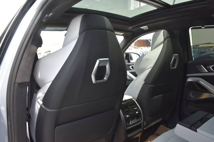 Новый BMW X6 M Competition III (F96) Рестайлинг, 4.4 л, 2025 в Шардже от Alfaris Used Cars Серебристый цвет. Other | AUTO.AE