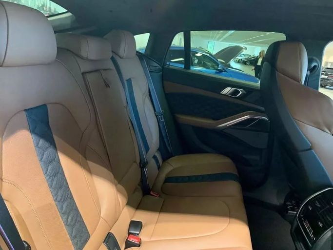 New BMW X6 M Competition III (F96), 4.4 l, 2022 in Sharjah by Alfaris Used Cars, Brown color. Other | AUTO.AE
