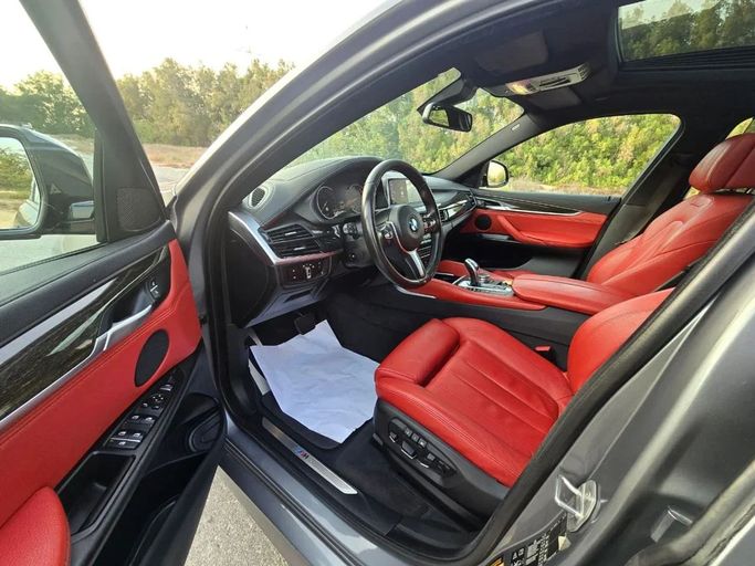 Подержанный BMW X6 35i II (F16), 3.0 л, 2017 в Шардже от Al Jana Used Cars Серый цвет. GCC | AUTO.AE