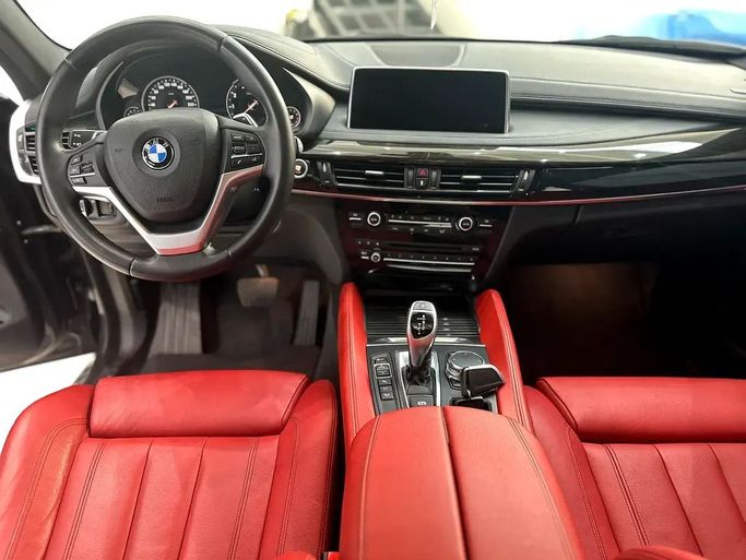 Подержанный BMW X6 35i II (F16), 3.0 л, 2019 в Шардже от Ryno Cars Серый цвет. GCC | AUTO.AE